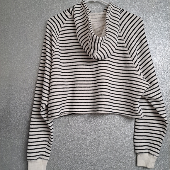Divided Navy & Blue Striped Cropped Hoodie - Picture 2 of 3